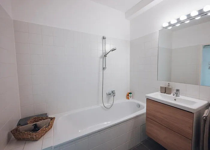 Bezauberndes Mit Privatem Garten Apartman
