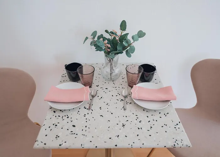 Bezauberndes Mit Privatem Garten